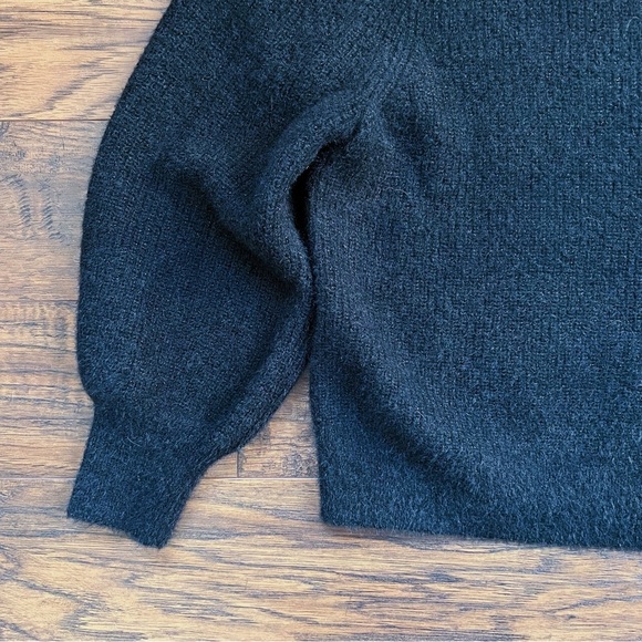 Madewell • Eaton Puff-Sleeve Pullover Sweater black sparkly fuzzy cropped - Picture 6 of 12